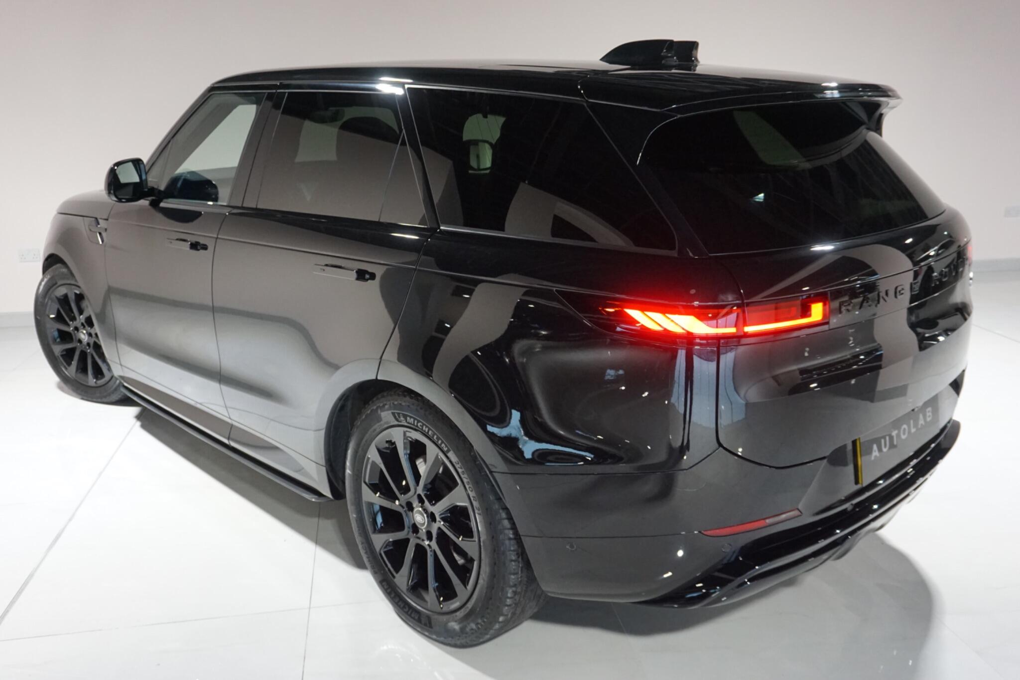 Land Rover Range Rover Sport 3.0 D300 MHEV Dynamic SE SUV 5dr Diesel Auto 4WD Euro 6 (s/s) (300 ps)